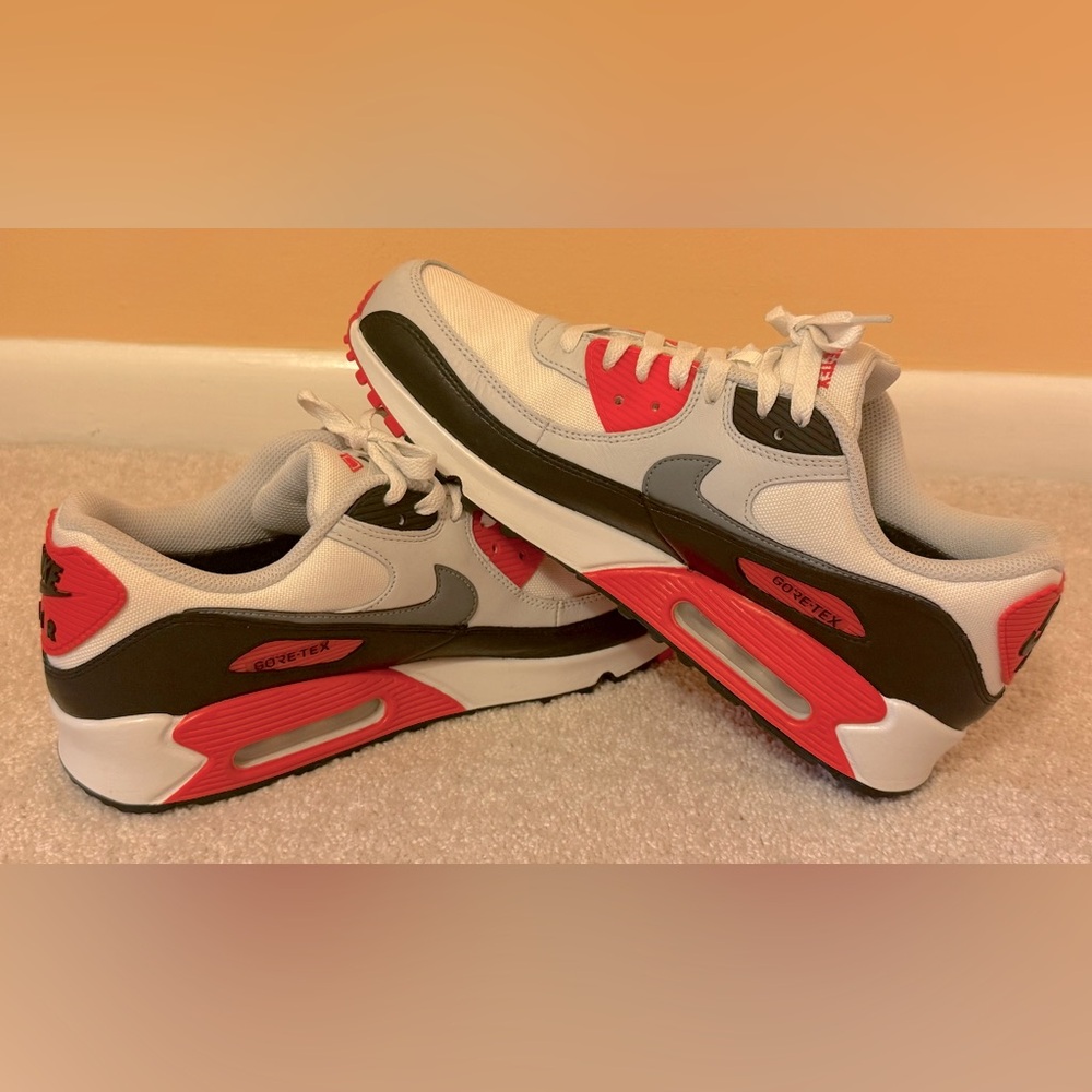 Mens Nike Air Max 90 GTX FD5810-101 White/Black/Bright Crimson No Box size 10.5